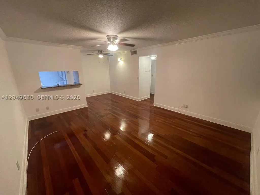 807 Twin Lakes Drive Coral Springs FL 33071