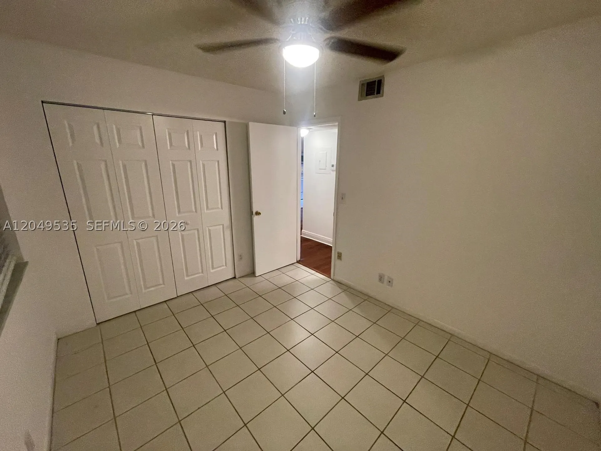 807 Twin Lakes Drive Coral Springs FL 33071