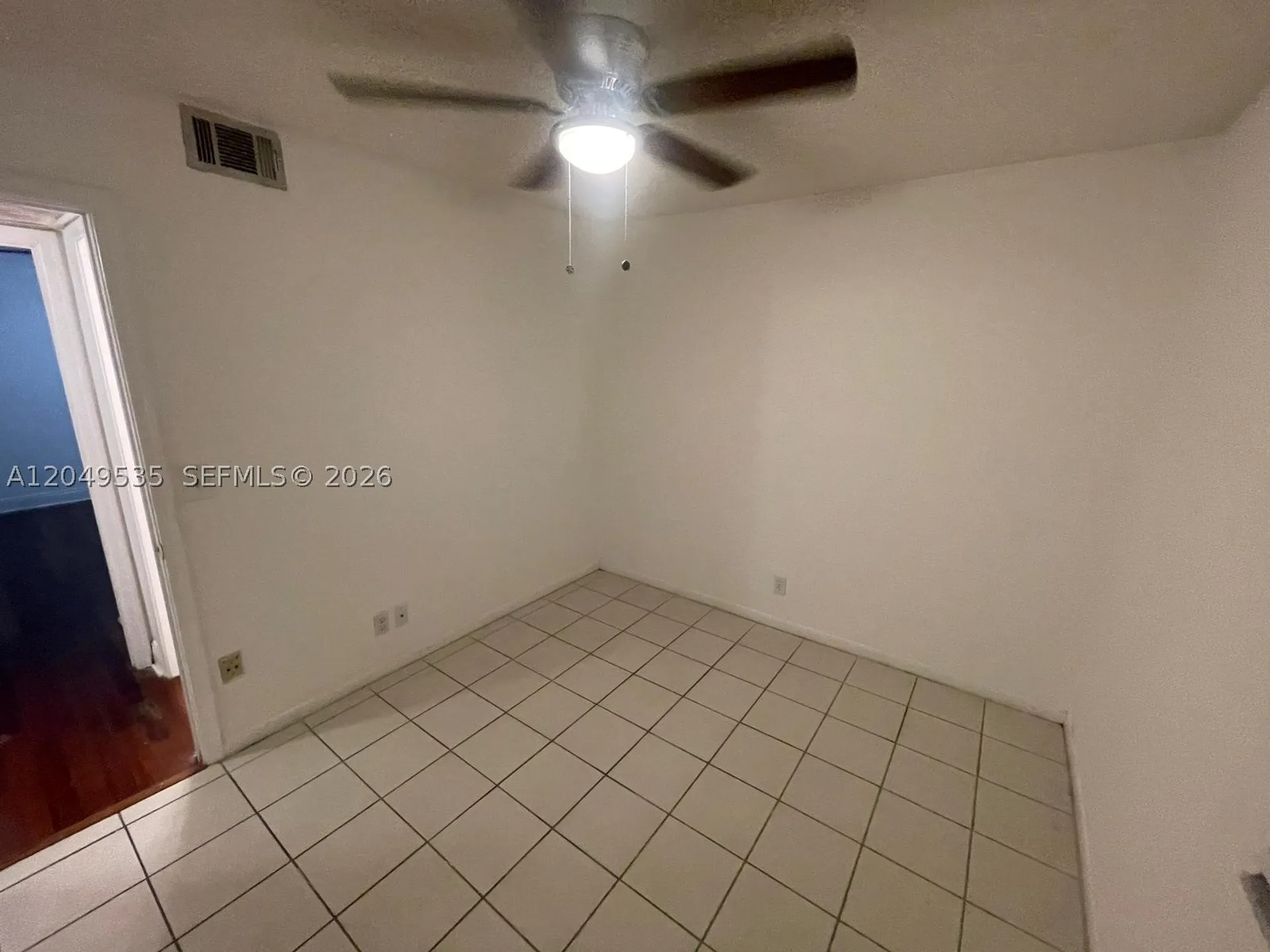 807 Twin Lakes Drive Coral Springs FL 33071