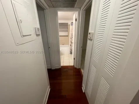 807 Twin Lakes Drive Coral Springs FL 33071
