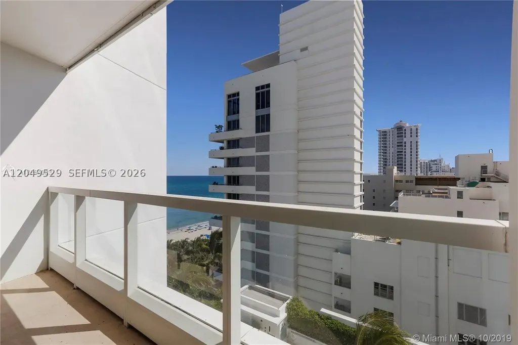 4391 Collins Avenue Miami Beach FL 33140