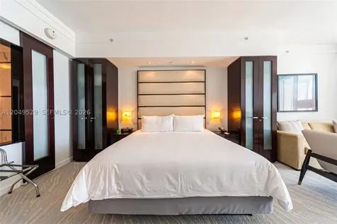 4391 Collins Avenue Miami Beach FL 33140