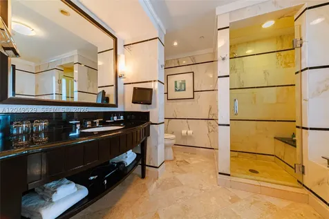 4391 Collins Avenue Miami Beach FL 33140