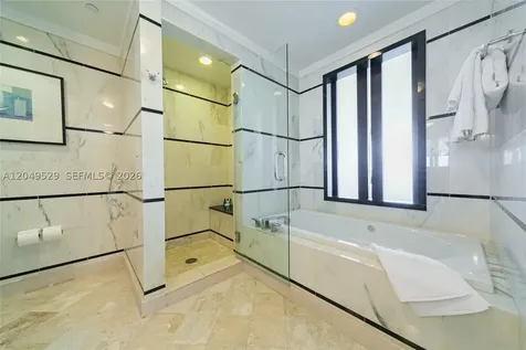 4391 Collins Avenue Miami Beach FL 33140