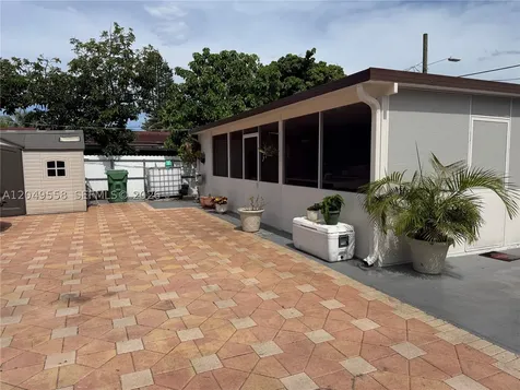 2642 Atlantic Avenue Opa-Locka FL 33054