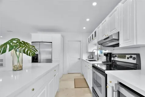 2195 SW 25th Terrace Miami FL 33133
