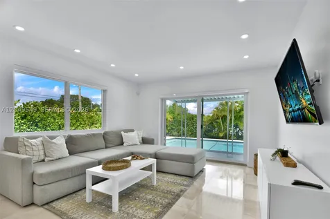 2195 SW 25th Terrace Miami FL 33133