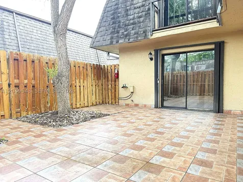 14240 SW 94th Cir Lane Miami FL 33186