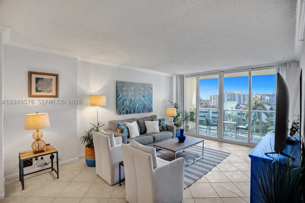2501 S Ocean Drive Hollywood FL 33019