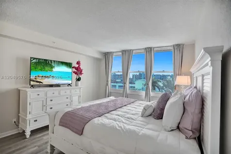 2501 S Ocean Drive Hollywood FL 33019