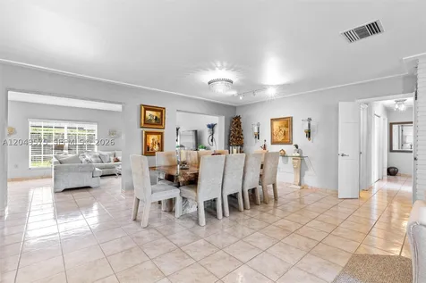 9075 SW 48th Terrace Miami FL 33165