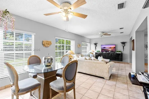 9075 SW 48th Terrace Miami FL 33165