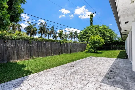 9075 SW 48th Terrace Miami FL 33165