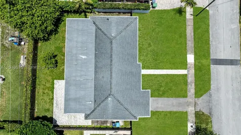 9075 SW 48th Terrace Miami FL 33165