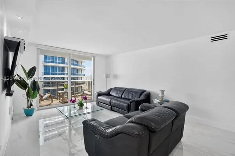 6039 Collins Avenue Miami Beach FL 33140