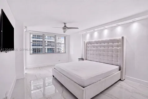 6039 Collins Avenue Miami Beach FL 33140