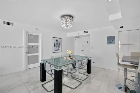 6039 Collins Avenue Miami Beach FL 33140