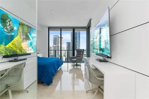 88 SW 7th Street Miami FL 33130