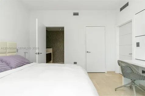 88 SW 7th Street Miami FL 33130