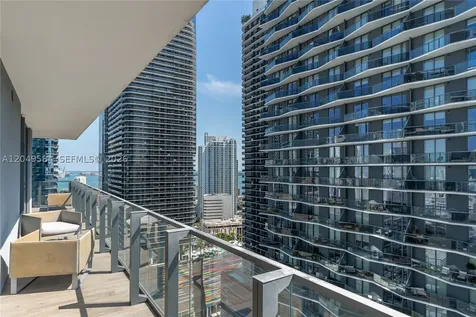 88 SW 7th Street Miami FL 33130