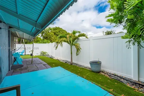 7211 NW 76th Street Tamarac FL 33321