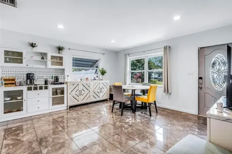 7211 NW 76th Street Tamarac FL 33321