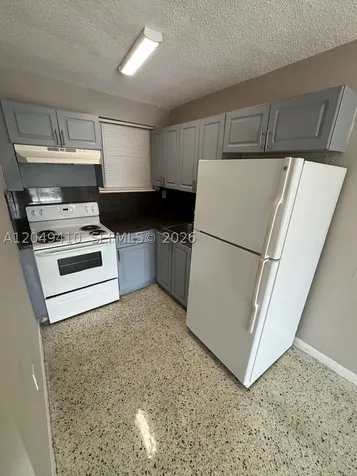 1047 SW 7th Street Miami FL 33130