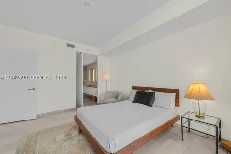 68 SE 6th Street Miami FL 33131