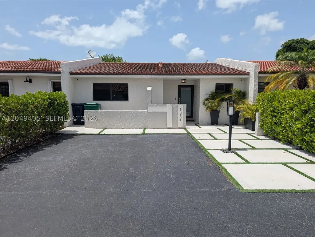 9337 SW 6th Terrace Miami FL 33174