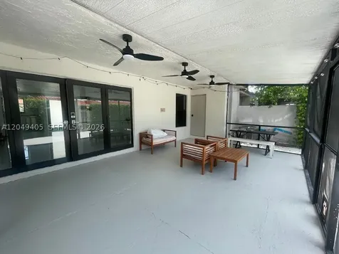 9337 SW 6th Terrace Miami FL 33174