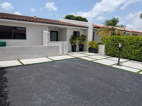 9337 SW 6th Terrace Miami FL 33174