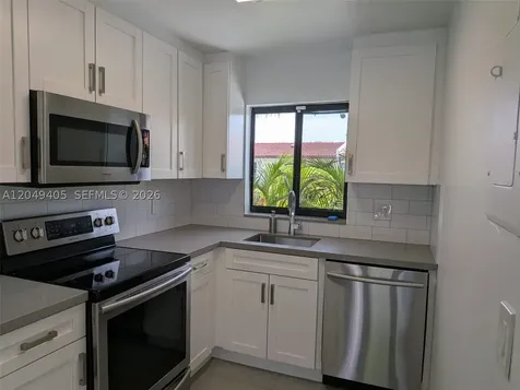 9337 SW 6th Terrace Miami FL 33174