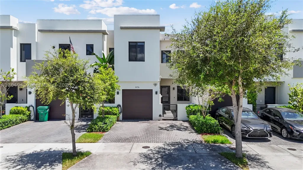9174 SW 5th Lane Miami FL 33174