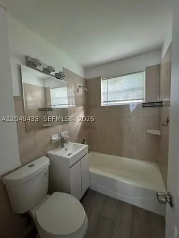 4221 SW 39th Street West Park FL 33023