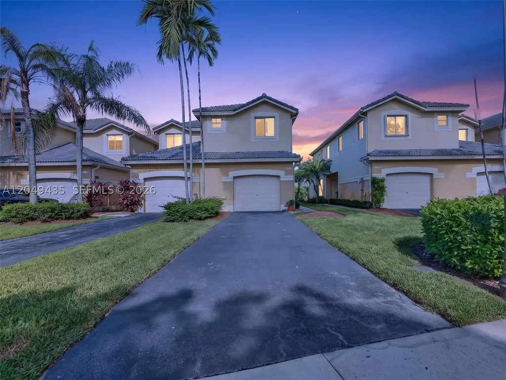 2475 W Cordoba Bend Weston FL 33327