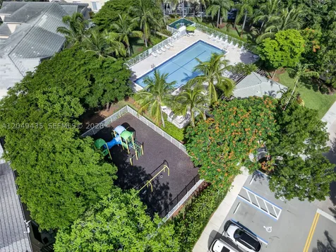 2475 W Cordoba Bend Weston FL 33327