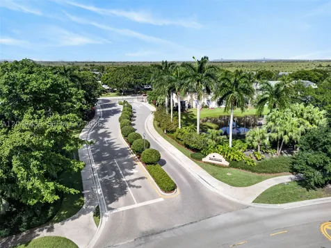 2475 W Cordoba Bend Weston FL 33327