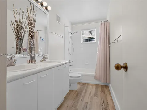 2475 W Cordoba Bend Weston FL 33327