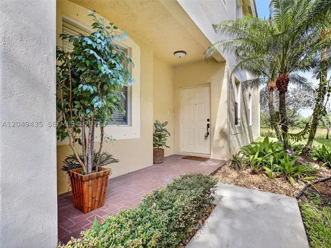 2475 W Cordoba Bend Weston FL 33327