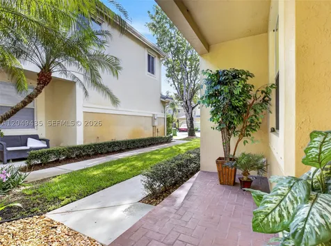 2475 W Cordoba Bend Weston FL 33327