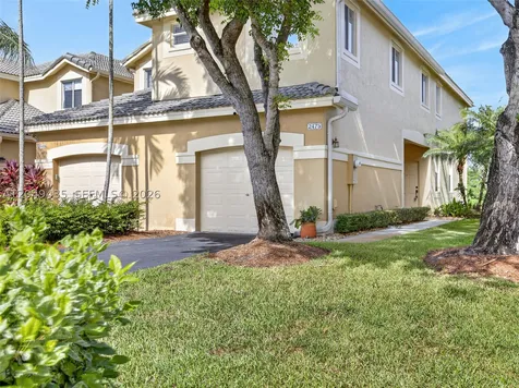 2475 W Cordoba Bend Weston FL 33327
