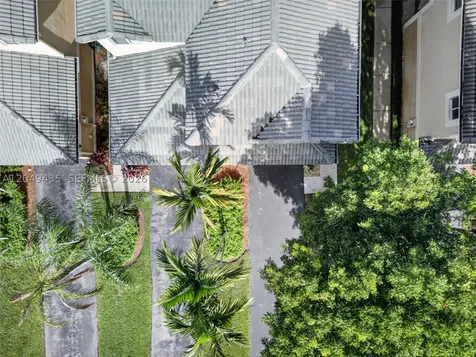 2475 W Cordoba Bend Weston FL 33327