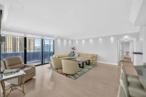 19667 Turnberry Way Aventura FL 33180