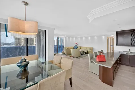 19667 Turnberry Way Aventura FL 33180