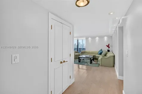 19667 Turnberry Way Aventura FL 33180