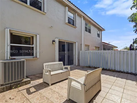 10183 NW 43rd Terrace Doral FL 33178
