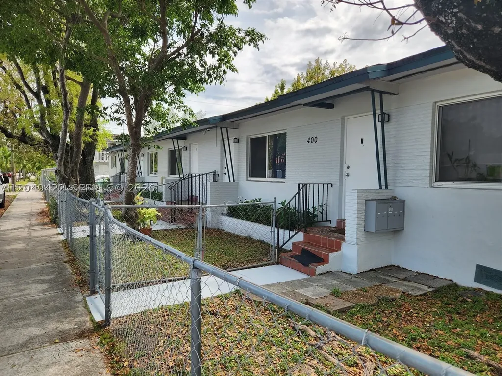 400 SW 21st Avenue Miami FL 33135