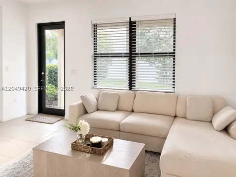19316 NE 8th Court Miami FL 33179