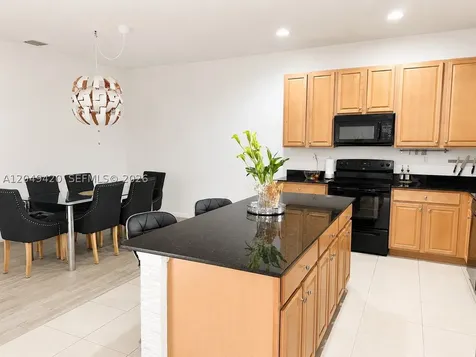 19316 NE 8th Court Miami FL 33179