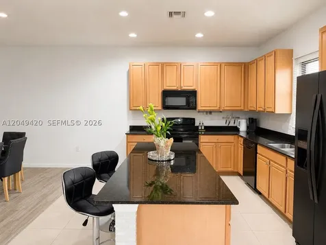 19316 NE 8th Court Miami FL 33179